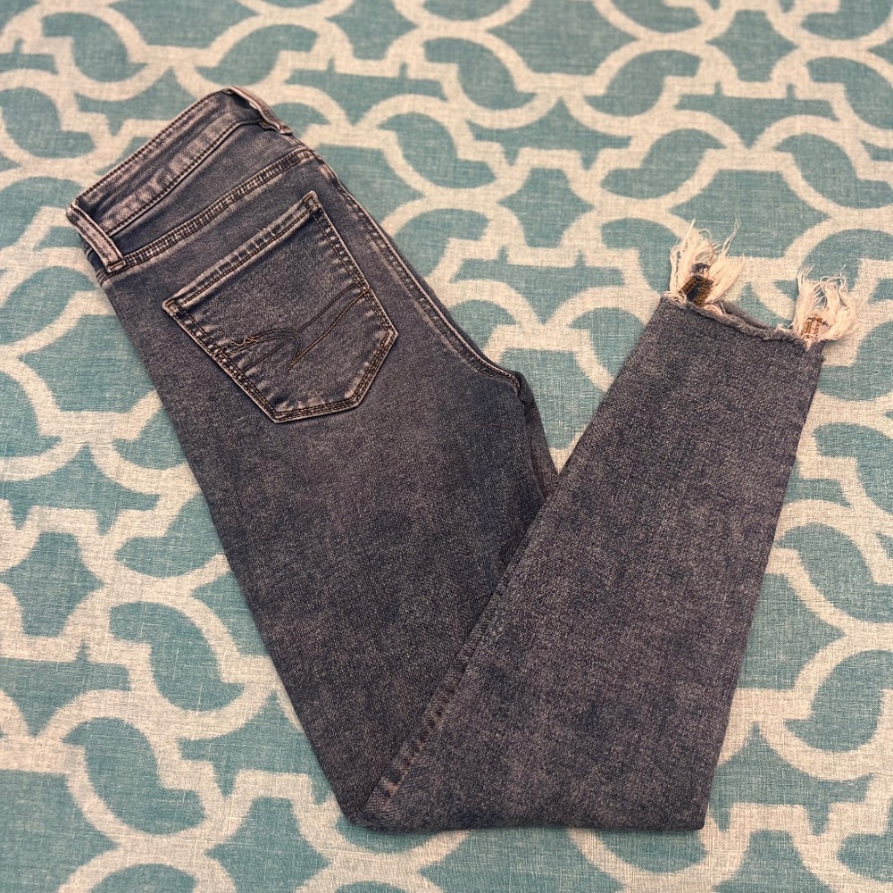 American Eagle Frayed Jeans